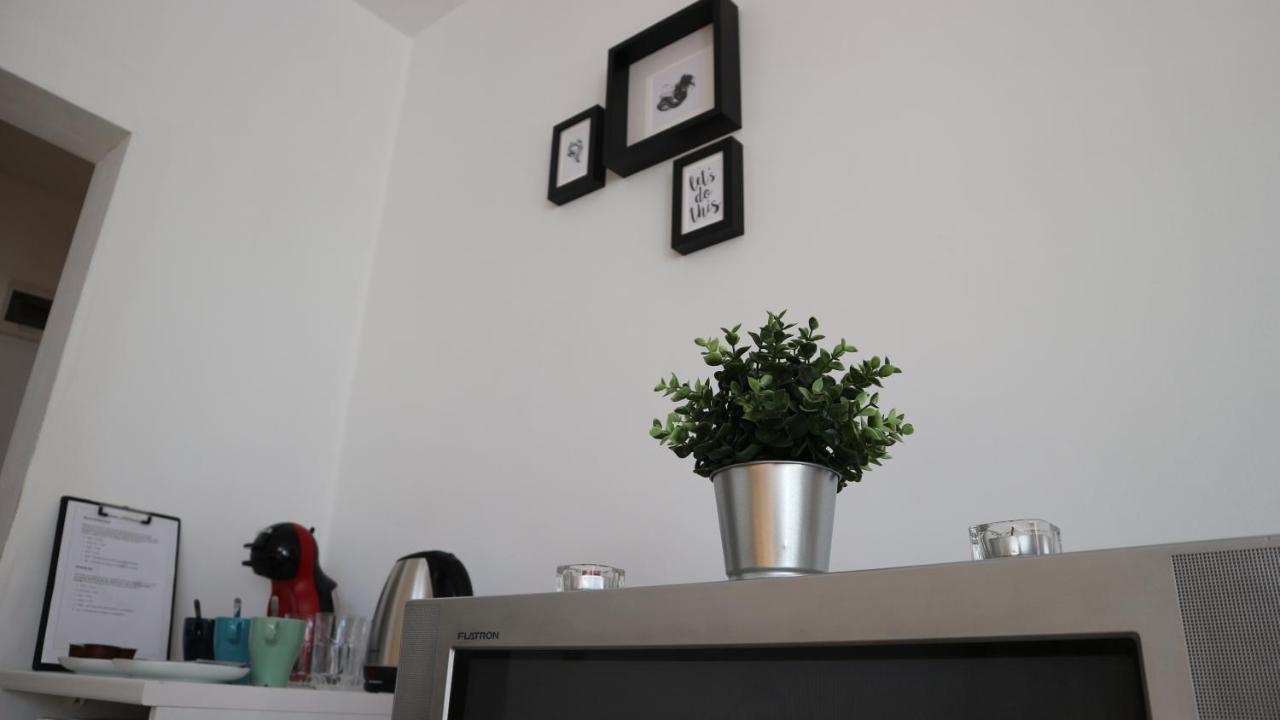 Villa Viktoria Studios ซาเรโว ภายนอก รูปภาพ